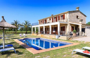 Hotels in Sineu